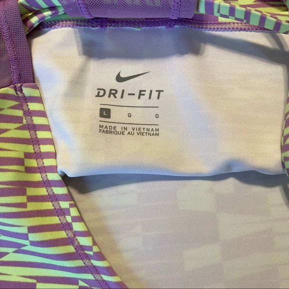 Nike women’s Air running tank top, Large, violet shock - Picture 3 of 5